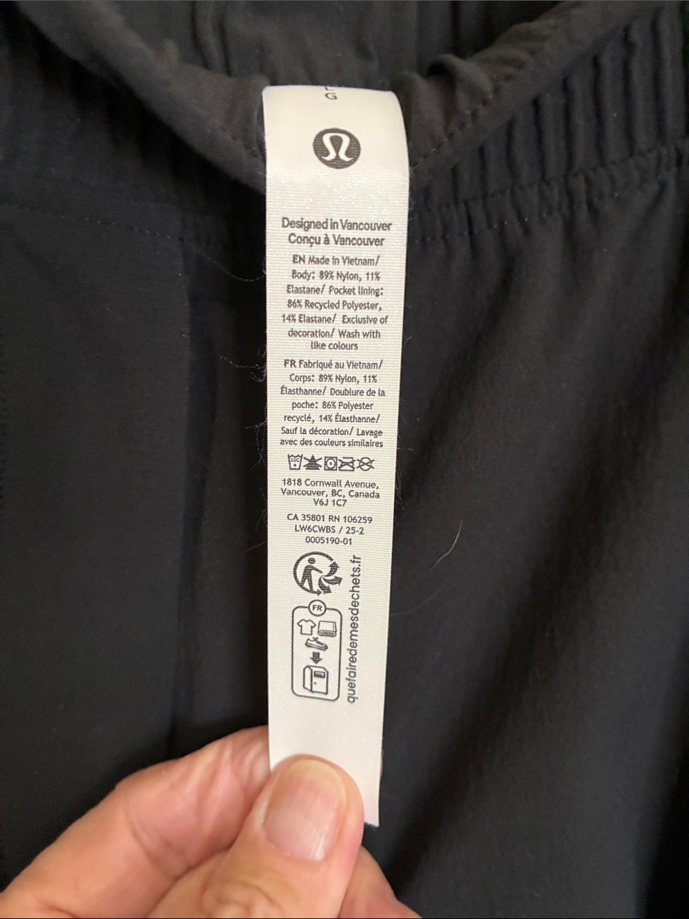 Lululemon Black Athletic Capri Pants with Tag